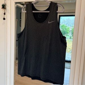 Like new! Nike Dri-Fit men’s tank top